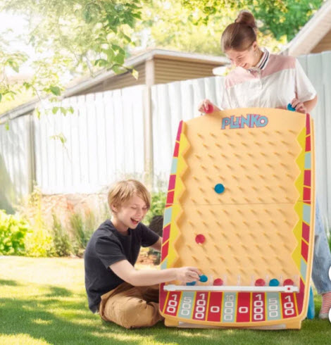 Giant Plinko is back!