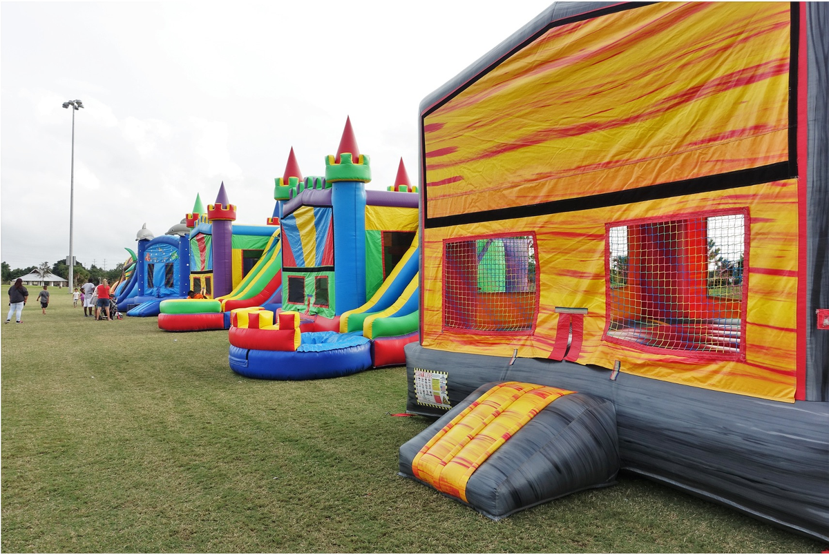 BOUNCE HOUSE RENTALS – A Perfect Party Rental