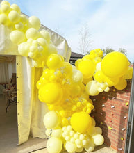 Load image into Gallery viewer, Yellow Party Balloons